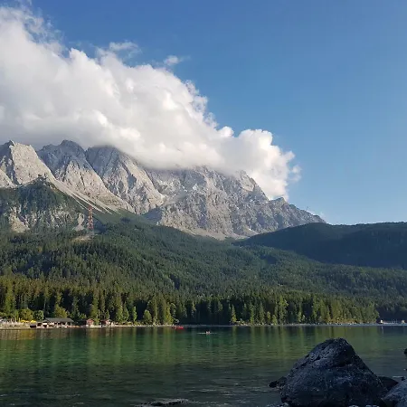 Gaestehaus Lehnerer 招待所